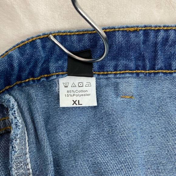 NWT Buttoned Front Pocket Patched Raw Hem Denim Skort (Size XL) - Picture 8 of 8